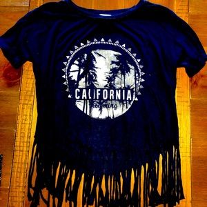 A cute California tee with flowly bottom